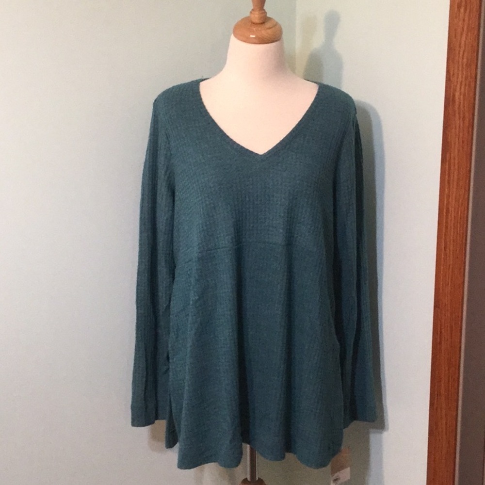 a:glow Maternity V-Neck Tunic Slit Sides